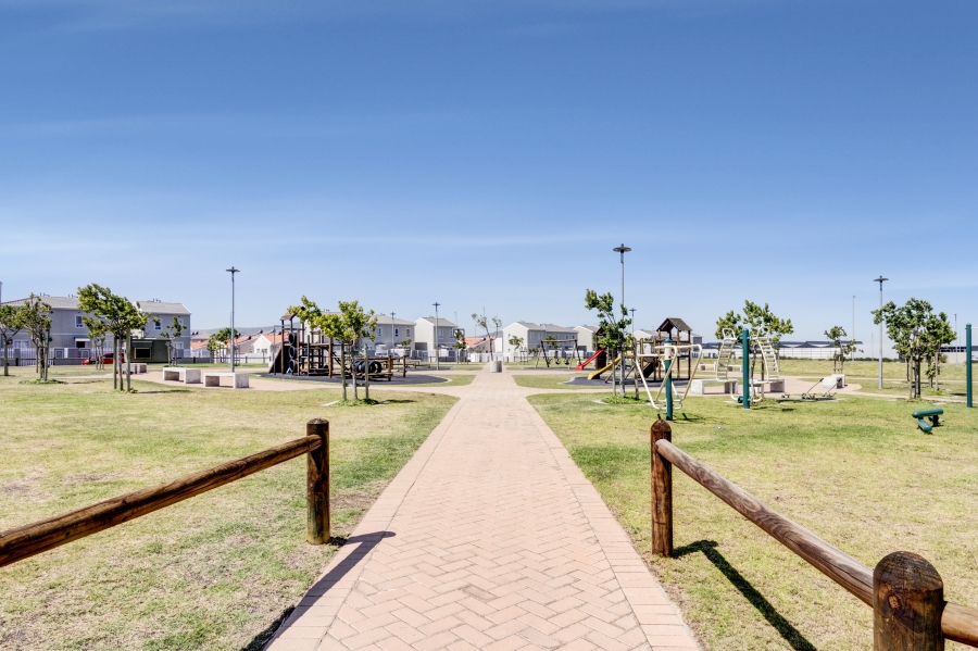 3 Bedroom Property for Sale in Rivergate Western Cape